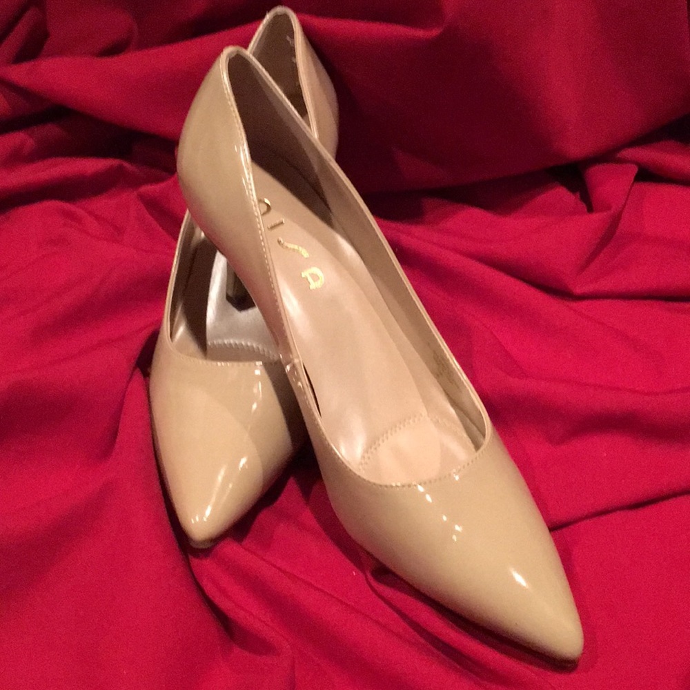💕💕 Unisa Pumps Sz 10M  with 3” heels